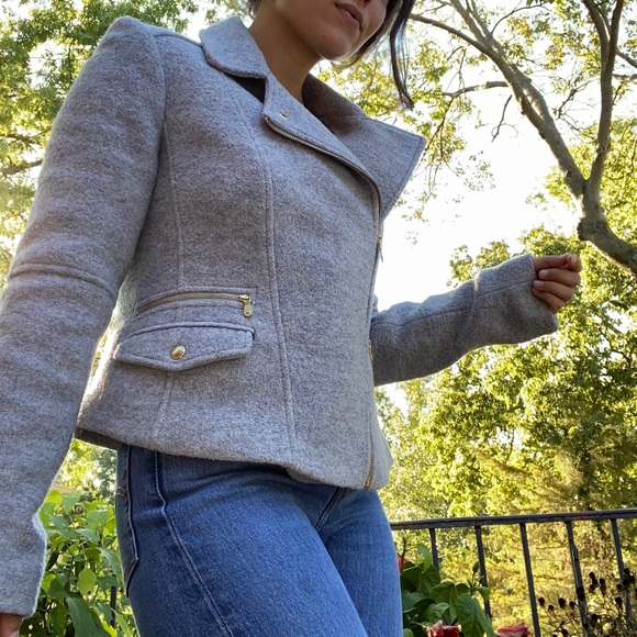 Light Gray Jacket w/ Gold Details - Picture 7 of 7
